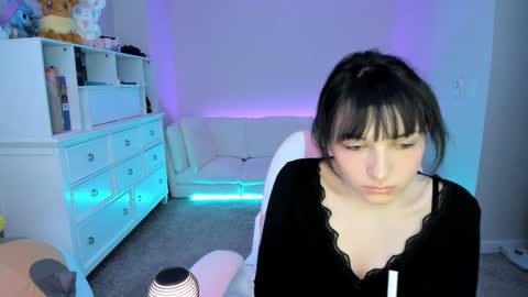 Snapshot of leighlalove chatting on 02/25/26, 06:01 Leighla online show from 02/25/26, 06:01