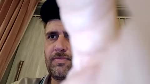 leightimmins001 online show from 11/29/25, 08:12