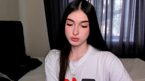 Leila online show from 04/29/26, 11:25