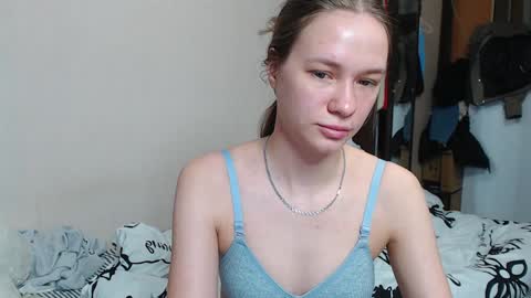 leila_bambi online show from 12/23/24, 01:08