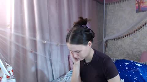 Snapshot of leila_bambi chatting on 03/25/26, 04:57 leila_bambi online show from 03/25/26, 04:57