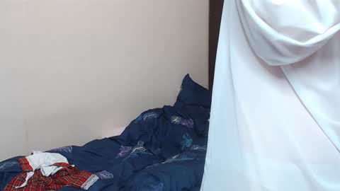 Snapshot of leila_bambi_ chatting on 02/22/25, 11:13 leila_bambi_ online show from 02/22/25, 11:13