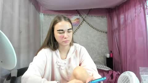 leila_bambi_ online show from 05/13/26, 04:10