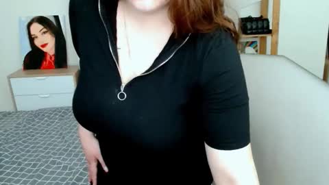 Leila online show from 10/28/25, 05:37