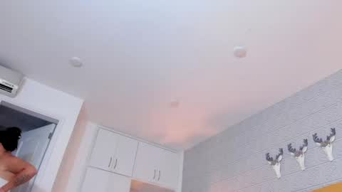   online show from 04/30/26, 05:52
