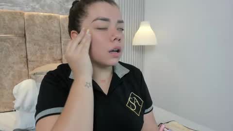 leilapons online show from 10/05/25, 04:27