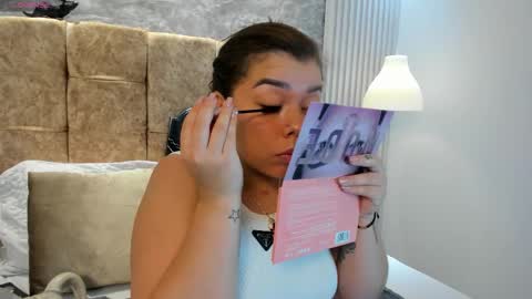 leilapons online show from 10/31/25, 05:03