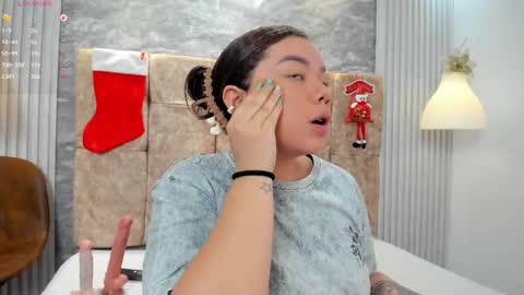 leilapons online show from 12/04/25, 04:59