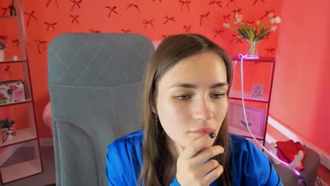 Snapshot of leilarai chatting on 01/29/25, 04:19 Leila Rai online show from 01/29/25, 04:19