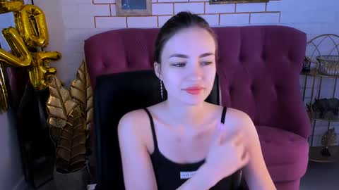 Snapshot of leilarai chatting on 02/28/25, 05:04 Leila Rai online show from 02/28/25, 05:04