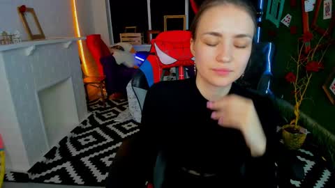 Snapshot of leilarai chatting on 03/04/25, 01:28 Leila Rai online show from 03/04/25, 01:28