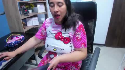 Leila online show from 05/12/26, 11:51