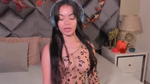 Leizathompson online show from 10/29/25, 07:37