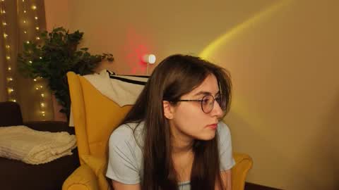 Snapshot of lekishaoderkirk chatting on 10/02/25, 05:42 Luna online show from 10/02/25, 05:42