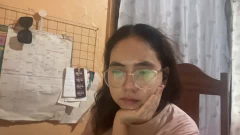 Snapshot of lekishaparran chatting on 05/15/26, 07:37 Kira online show from 05/15/26, 07:37