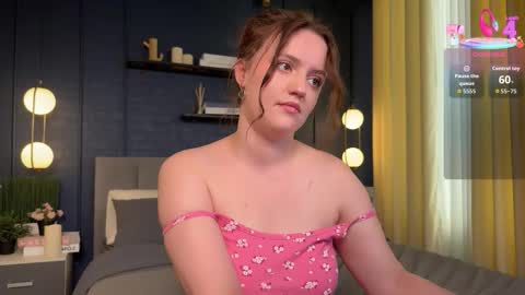 Lela online show from 10/02/25, 01:51