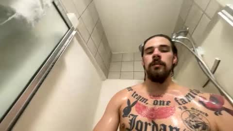 Snapshot of lemangecul chatting on 03/18/26, 03:26 lemangecul online show from 03/18/26, 03:26