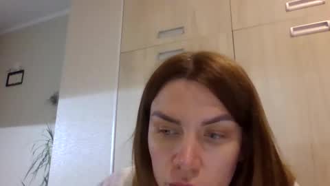 lena6122000 online show from 05/05/26, 07:22