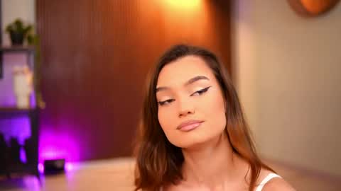 Lena Laurent online show from 05/11/26, 09:15