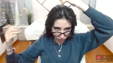Snapshot of lena_roses chatting on 09/19/25, 07:36 Lena online show from 09/19/25, 07:36