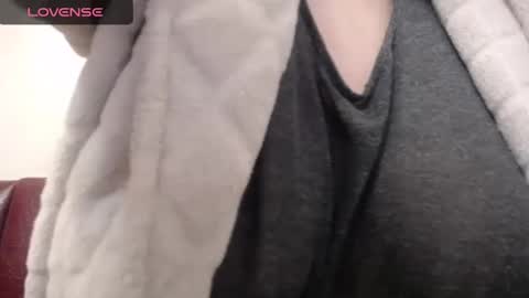 Snapshot of lenagolden chatting on 12/07/24, 06:48 lenagolden online show from 12/07/24, 06:48