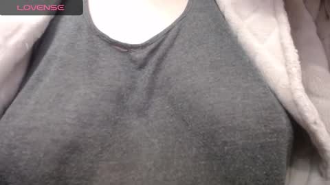 Snapshot of lenagolden chatting on 01/06/25, 02:14 lenagolden online show from 01/06/25, 02:14