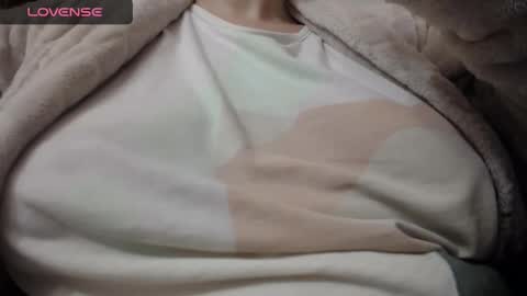 Snapshot of lenagolden chatting on 01/29/25, 06:22 lenagolden online show from 01/29/25, 06:22