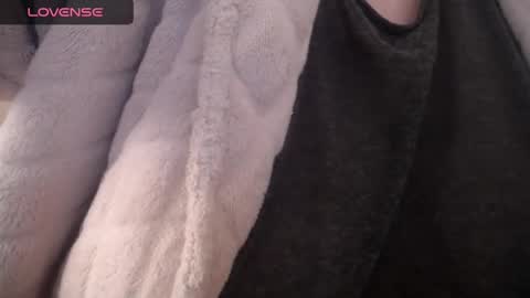 Snapshot of lenagolden chatting on 02/13/25, 11:28 lenagolden online show from 02/13/25, 11:28