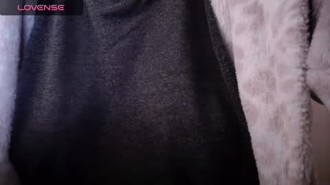 Snapshot of lenagolden chatting on 10/13/25, 11:10 lenagolden online show from 10/13/25, 11:10