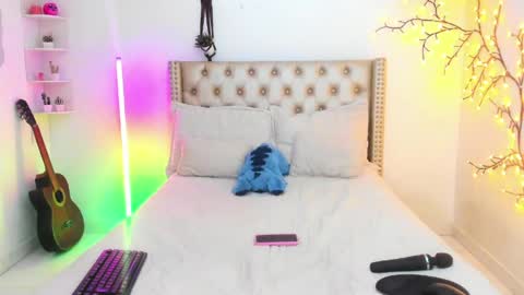 Lena  online show from 05/31/26, 08:43