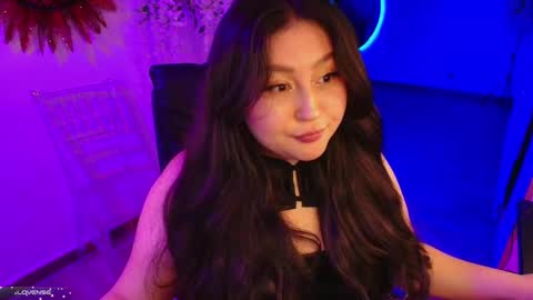 Lenna Kang online show from 10/28/25, 10:56