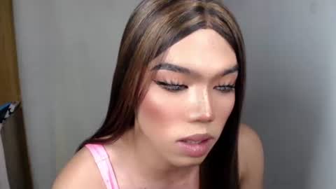 Snapshot of lenawet_0520 chatting on 09/19/25, 01:51 lena online show from 09/19/25, 01:51