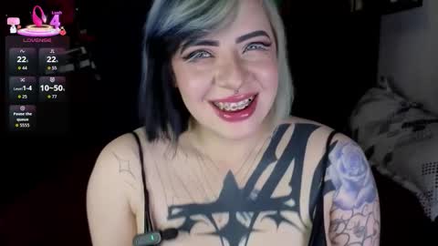 Snapshot of lennablack_ chatting on 10/24/25, 04:36 Lenna online show from 10/24/25, 04:36