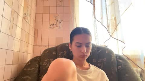 Hellomy name is Natalyits my first day here nice to meet you Give me 50 thumbs ups online show from 05/07/26, 03:01