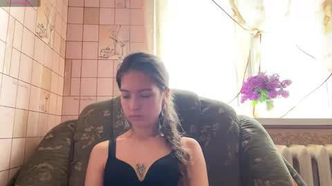 Hellomy name is Natalyits my first day here nice to meet you Give me 50 thumbs ups online show from 05/17/26, 09:38