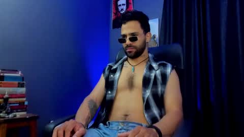 Leo  Diaz online show from 01/25/25, 01:10