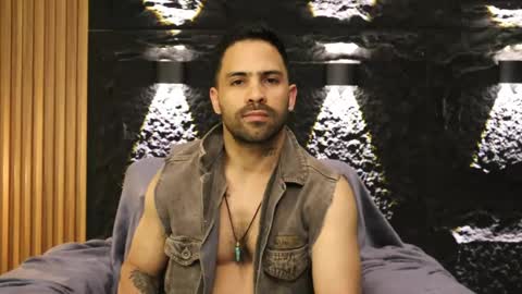 Snapshot of leo_diaz01 chatting on 04/17/26, 12:13 Leo Diaz online show from 04/17/26, 12:13