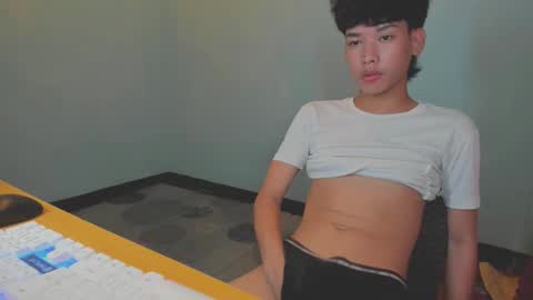 Snapshot of leo_hottiesexyasian chatting on 10/05/25, 02:59 Leo online show from 10/05/25, 02:59