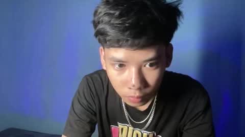Snapshot of leo_hottiesexyasian chatting on 10/24/25, 09:28 Leo online show from 10/24/25, 09:28