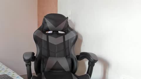 Leo Jones online show from 12/26/24, 03:31