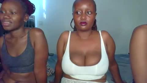 leo_kitty8 online show from 03/11/26, 06:08