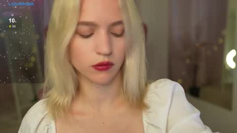  Ashly  online show from 10/31/25, 09:32