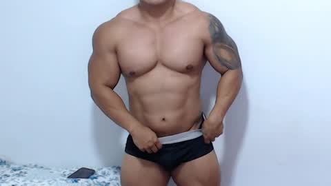 Snapshot of leo_muscleboy chatting on 04/11/26, 12:59 Leo online show from 04/11/26, 12:59