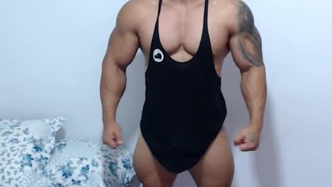 Snapshot of leo_muscleboy chatting on 05/12/26, 09:56 Leo online show from 05/12/26, 09:56
