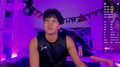 Leo online show from 10/22/25, 04:02