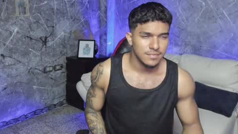 Leo independent model online show from 09/19/25, 12:02