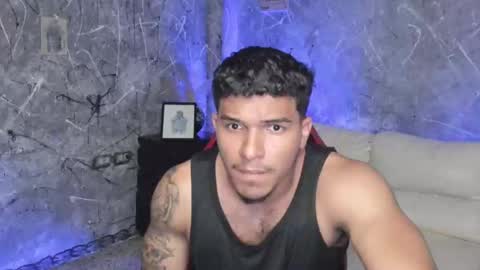 Leo independent model online show from 09/23/25, 04:04