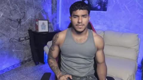 Leo independent model online show from 10/24/25, 12:41