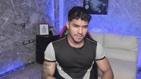 Leo independent model online show from 11/08/25, 07:23