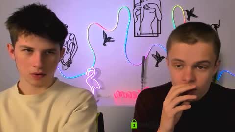 Snapshot of leo_valor chatting on 12/19/25, 10:33 leo_valor online show from 12/19/25, 10:33